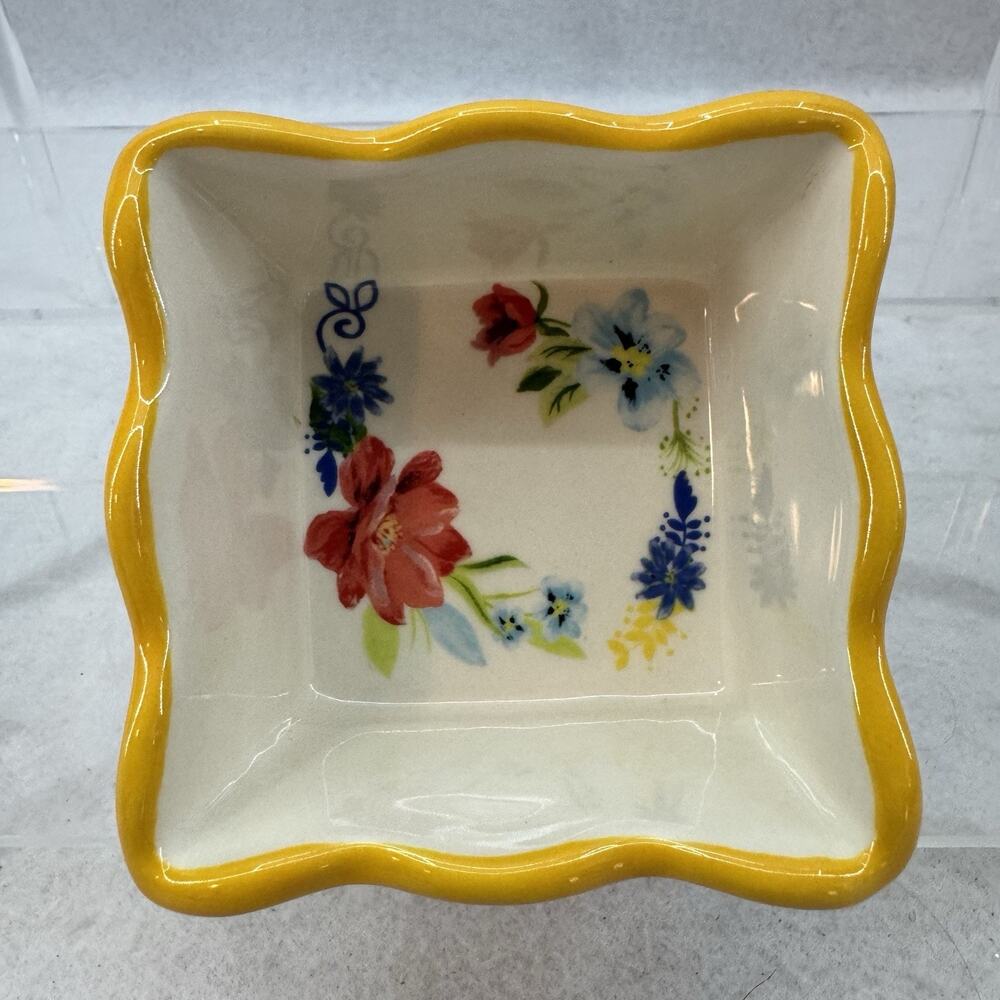 EUC Pioneer Woman Stoneware Condiment Replacement Ramekin Yellow 3”x3”x2”